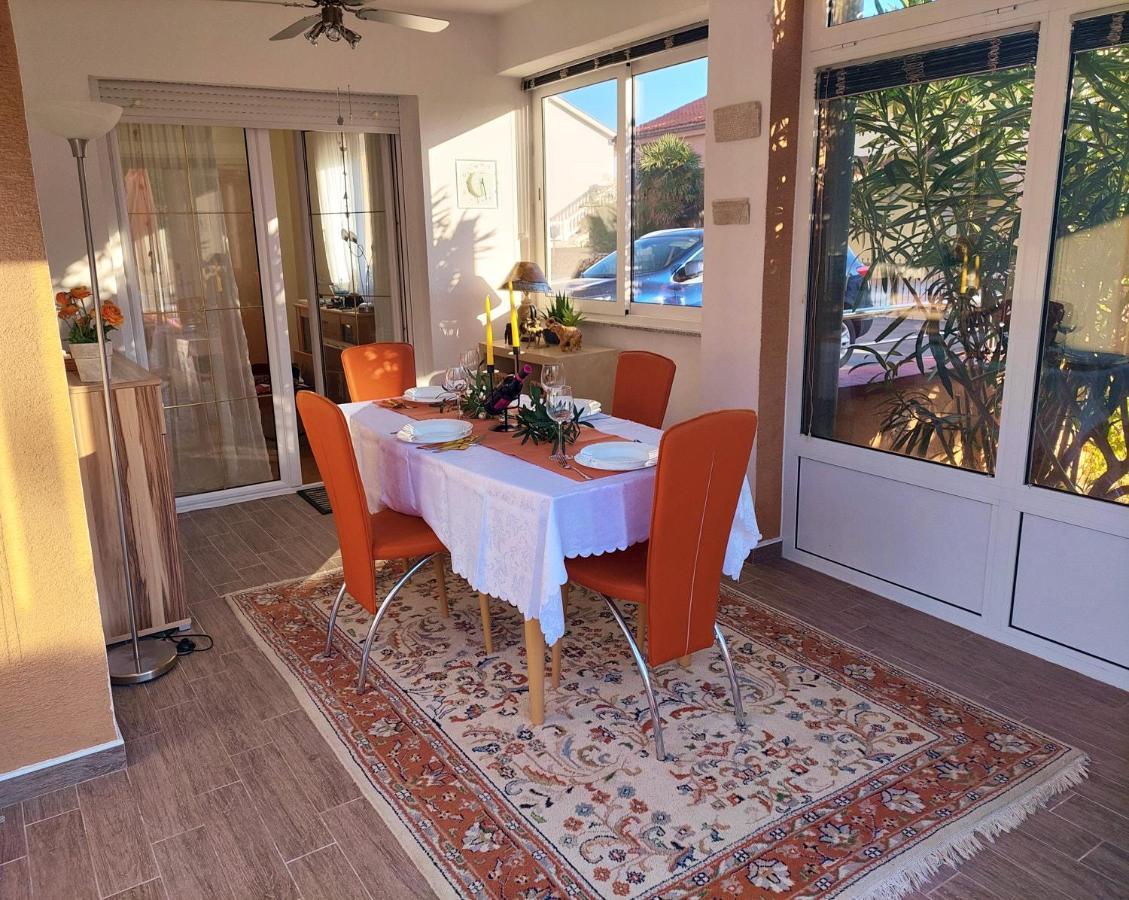 Apartman Nelamore - Krk Town, 300 Meters To The Beach 外观 照片