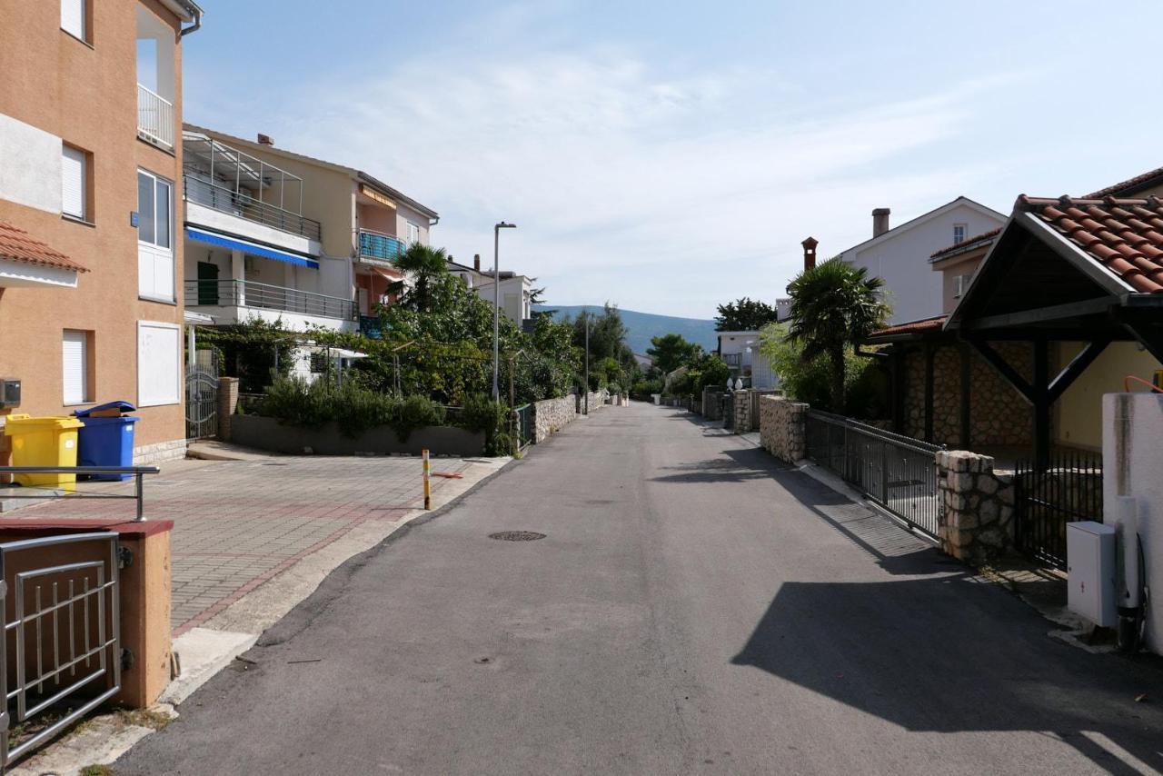 Apartman Nelamore - Krk Town, 300 Meters To The Beach 外观 照片