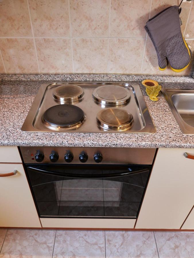 Apartman Nelamore - Krk Town, 300 Meters To The Beach 外观 照片